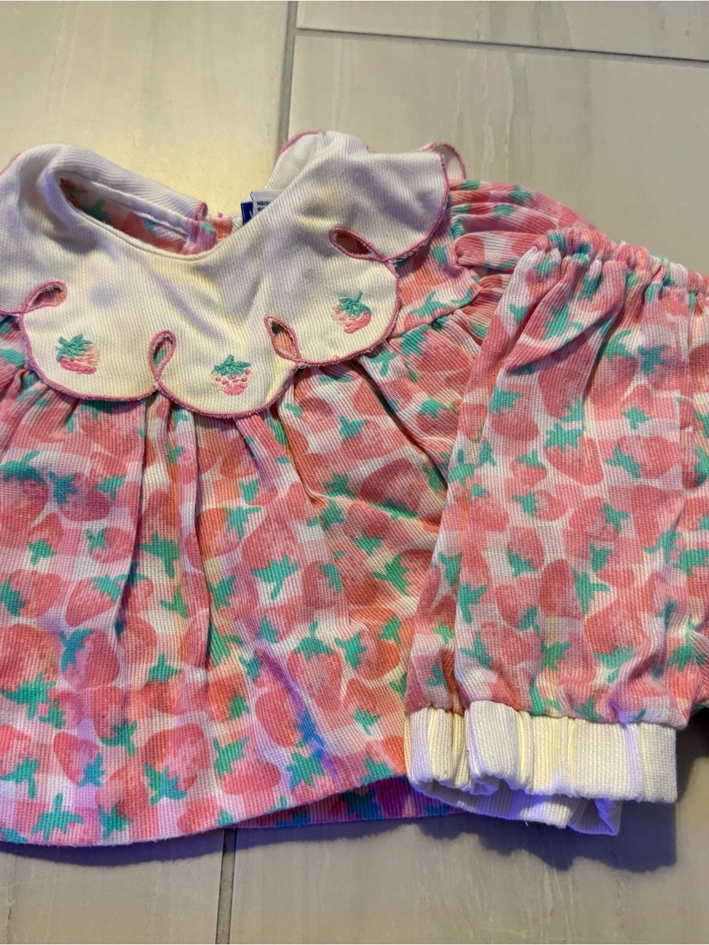 Vintage 90s Nannette Baby Girl Pink Strawberry Outfit 3-6 Months - Picture 2 of 7